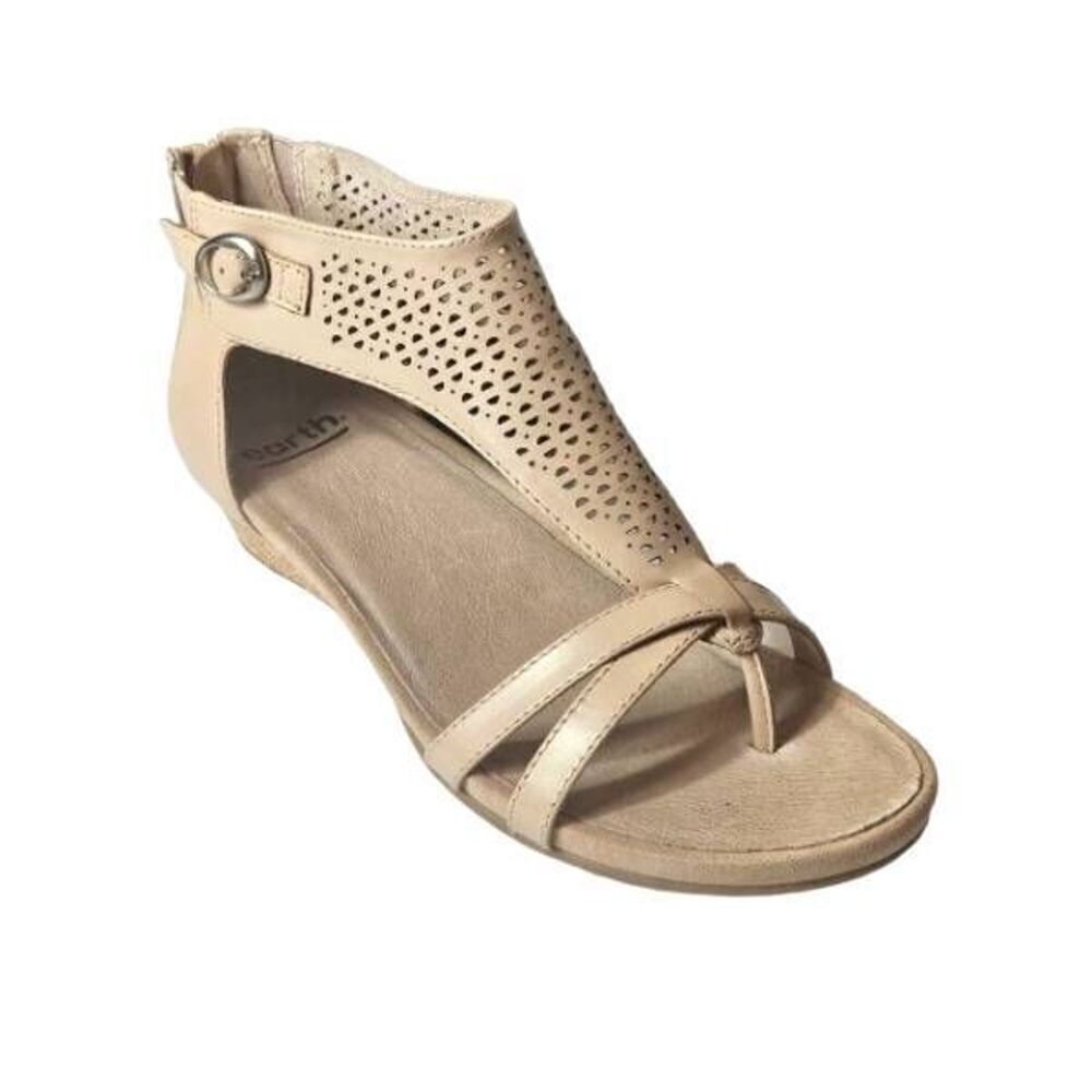 Earth Olea t‎ strap sandals Nwb